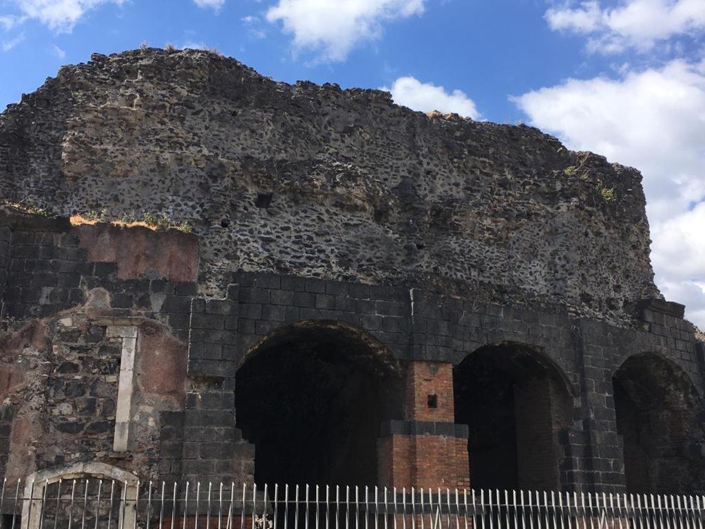 Casa Ega E La Rotonda: Bellissimi Monovani Nel Cuore Di CTA Exteriér fotografie